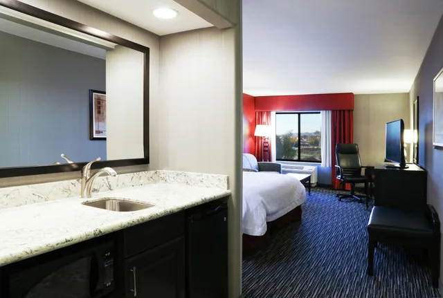 جناح استوديو بسرير كينج مع أريكة، Hampton Inn & Suites Temecula 9/9