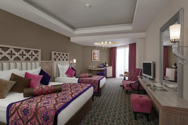 Standard, Side Sea View، Royal Alhambra Palace 3/5