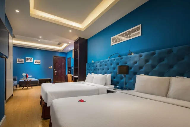 جناح عائلي بسريرين كوين بإطلالة على المدينة بشرفة، Hanoi Brilliant Hotel and Spa 2/4