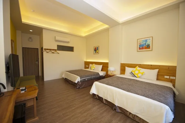 غرفة قياسية رباعية بسريرين كوين بإطلالة على البحر، The Tree Bed and Breakfast 1/4