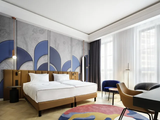 جناح جونيور، Mercure Krakow Fabryczna City 1/4