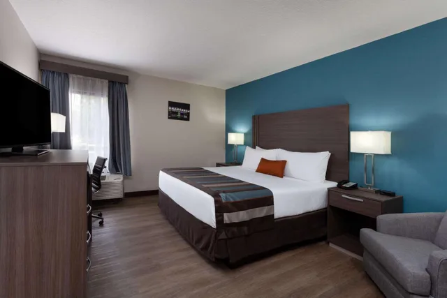 غرفة بسرير كينج لذوي الإعاقة، Nobile Hotel Parkway at Celebration Orlando 2/4