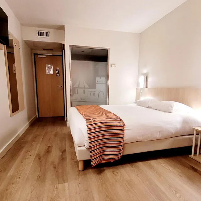Deluxe, King Bed, INTERHOTEL ESPACE CITE 2/8