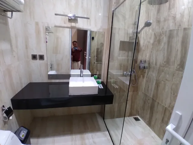 غرفة ديلوكس بشرفة، Purnama Balige Hotel 4/4