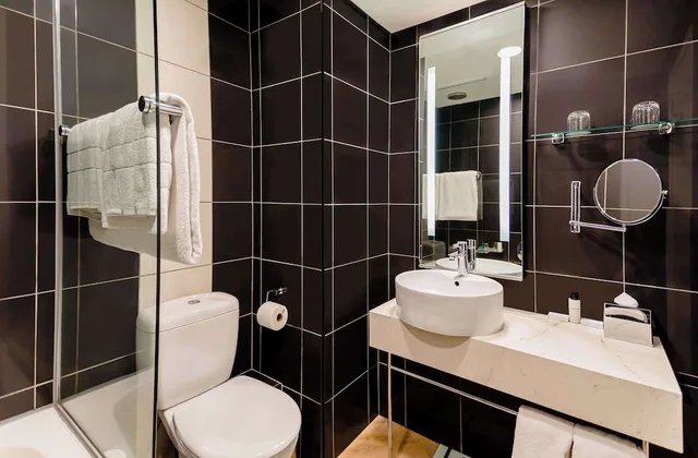 غرفة قياسية بسريرين منفصلين، Southern Sun Rosebank 7/8