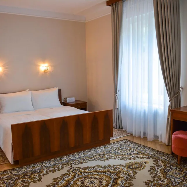 جناح، Vila Bled 4/8