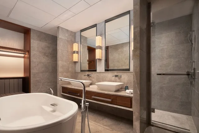 Apartment, The Westin Chongqing Liberation Square 4/4