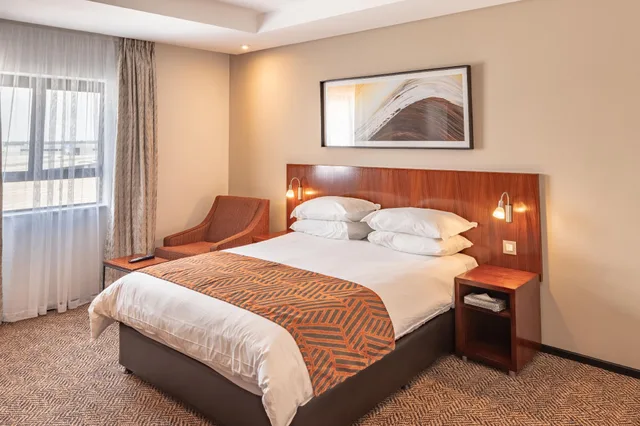 غرفة 4، City Lodge Hotel at OR Tambo International Airport 1/2