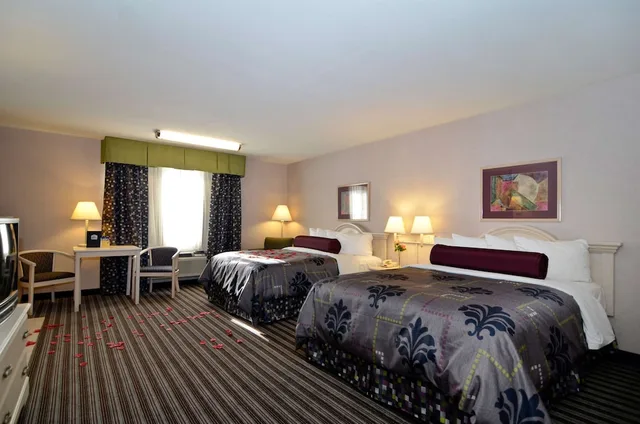 Suite, 2 Queen Beds, Jetted Tub, Best Western Borger Inn 4/10
