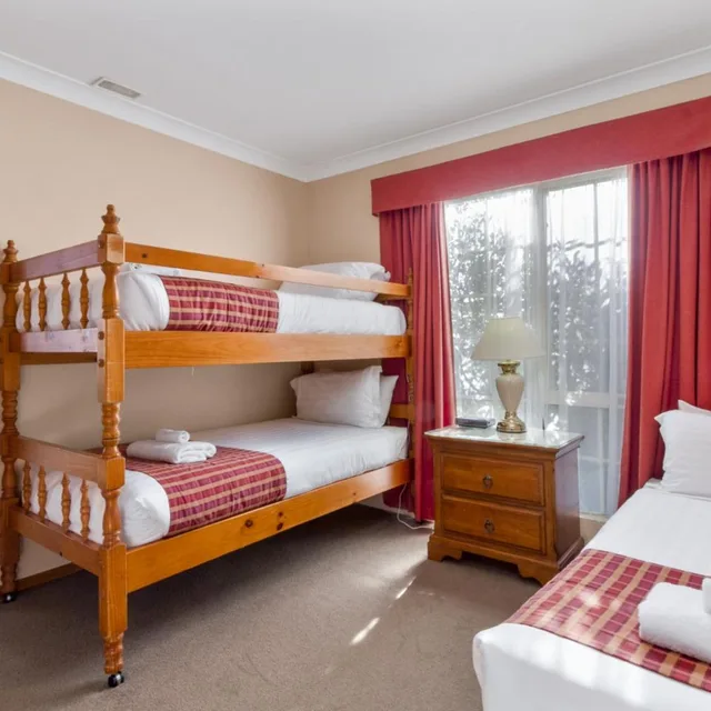 2 Bedrooms, Cottage, Swansea Cottages & Motel Suites 1/10