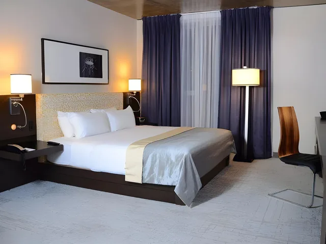 غرفة، 10 Hotel Formerly Opus Hotel 1/1