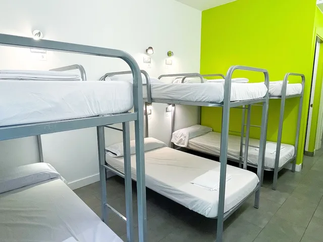 سكن مشترك مختلط بستة أسرّة وأسرّة بطابقين، Green Nest Hostel Uba Aterpetxea 1/10