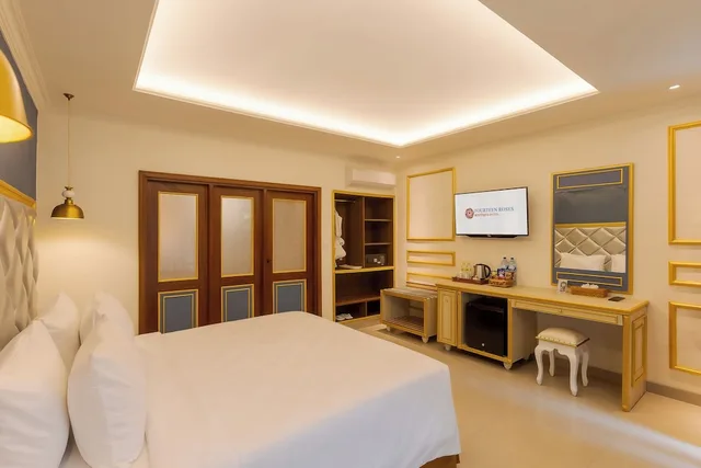 Royal, Classic, Double Bed, Pool Side, Fourteen Roses Boutique Hotel and Spa 4/10