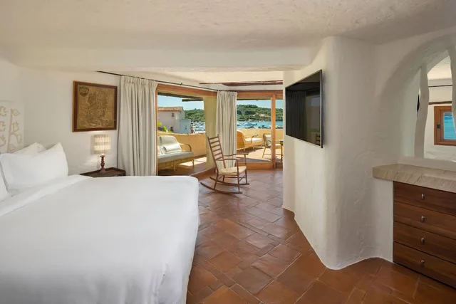Island, Suite, King Bed, Partial Sea View, Hotel Cala Di Volpe Costa Smeralda 4/10