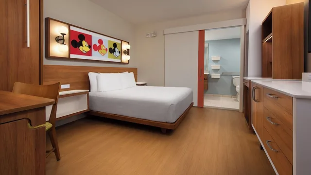 Preferred, Queen Bed, Pool View, Sofa, Accessible، Disneys Pop Century Resort 1/4