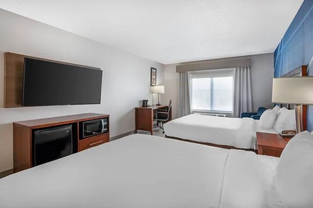 جناح بسريرين كوين، Comfort Inn Goshen, IN 2/2