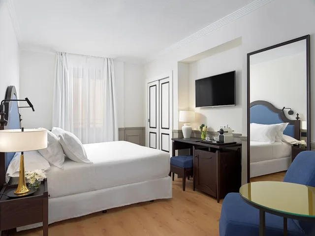 Single, Double Bed, Courtyard View, H10 Corregidor Boutique Hotel 1/6