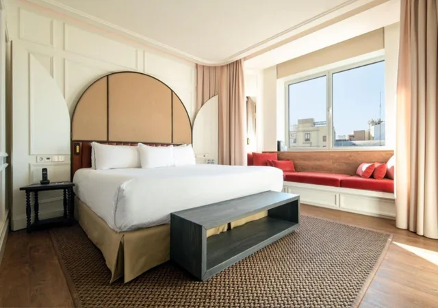 جناح جونيور بسرير كينج، Only YOU Hotel Valencia (ex Ayre Astoria Place) 1/1