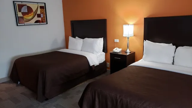 غرفة قياسية بسريرين مزدوجين، Clarion Inn Near McAllen Airport 4/6