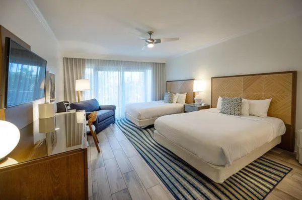 غرفة قياسية بسرير كوين، Hawks Cay Resort 1/3
