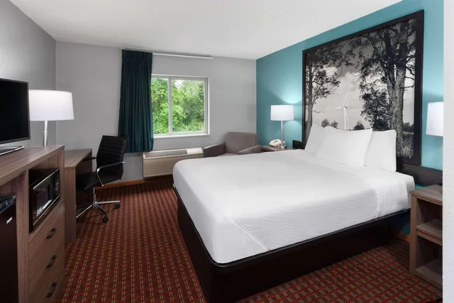 غرفة بسرير كوين، McHenry Inn 2/2