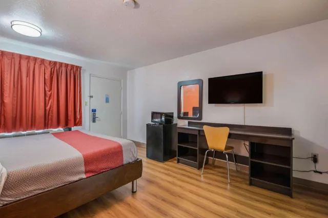 2 Full Beds - Non-Smoking, Micfridge، Motel6 Attalla AL 7/10
