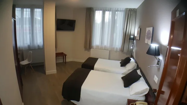 Room, Twin Beds, Hotel El Haya 1/8