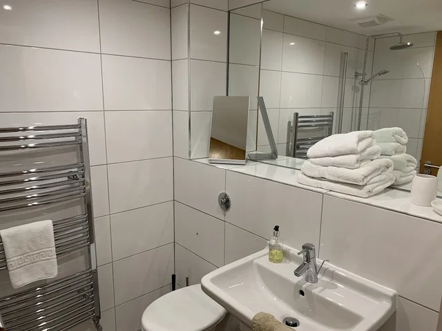 شقة سوبيريور بسرير كينج وسريرين منفصلين بغرفتي نوم، Tolbooth Apartments 9/10