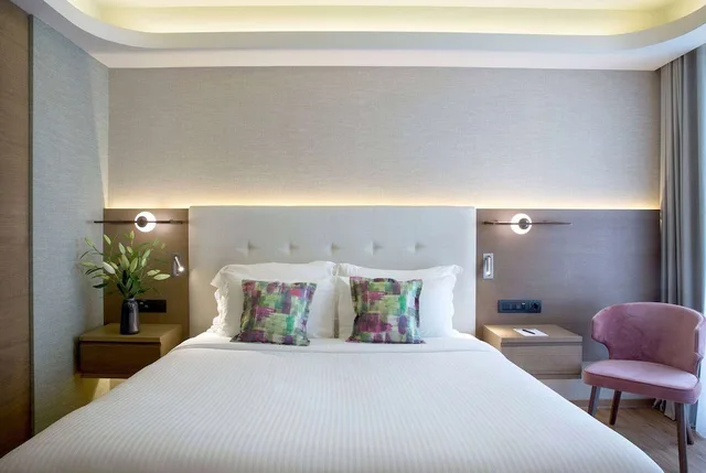 Superior, Twin Beds, Atrium View، Zeus Essence Wyndham Athens Residence 3/6