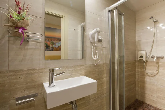 غرفة بسرير مزدوج، Hostal Barcelona 5/7