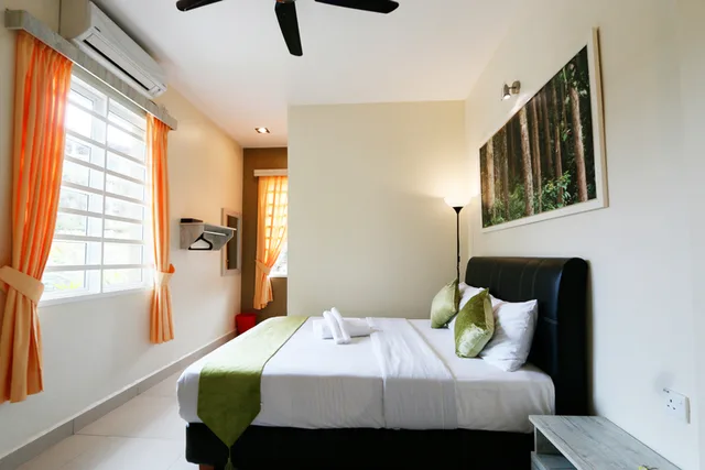 غرفة ديلوكس ثلاثية، Swing and Pillows at Golden Lodge Tanah Rata, Cameron Highland 1/4