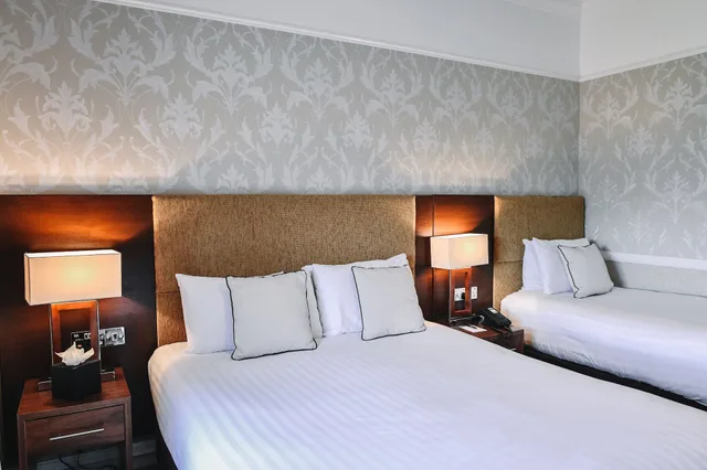 غرفة ثلاثية بثلاثة أسرّة، Fishers Hotel 1/7
