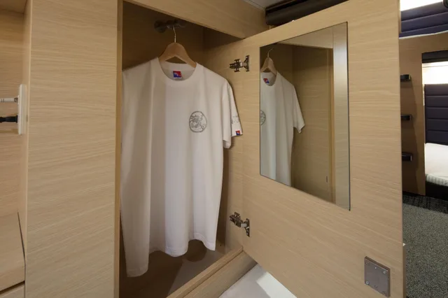 Capsule, Female Only, Single Bed، Y S Cabin And Hotel Naha Kokusaidori 5/6
