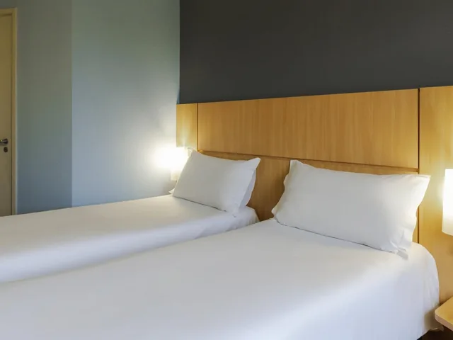 غرفة قياسية بسريرين منفصلين، Ibis Curitiba Aeroporto 4/6