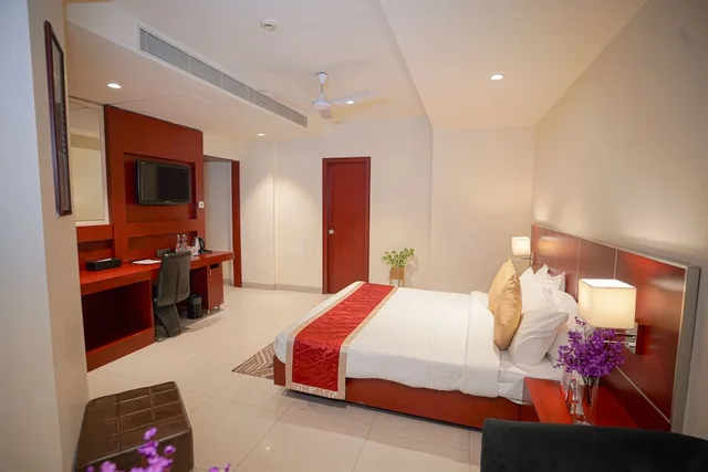 Platinum, Deluxe, King and Twin Beds، Hotel Swarn Towers 3/4