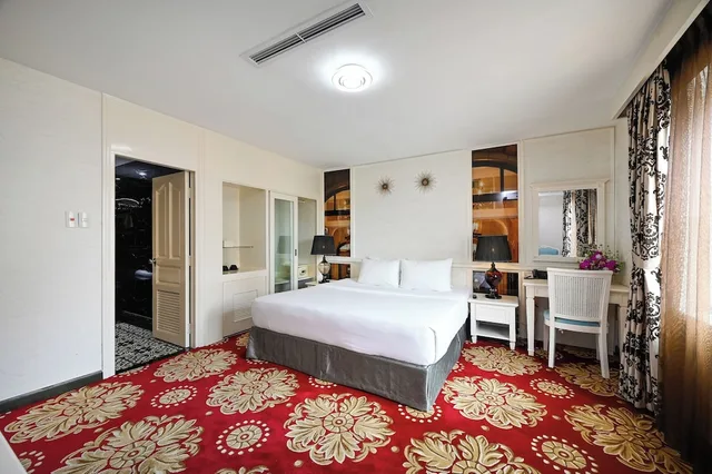 غرفة بريميوم بسرير كينج بإطلالة على المدينة، California Saigon Hotel & Rooftop Pool 5/10