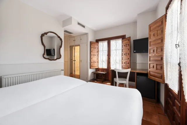 Room, Twin Beds, Crisol Meson Del Cid 2/7