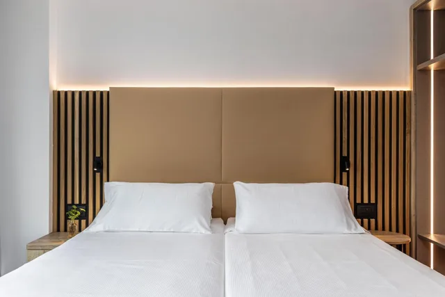 غرفة سوبيريور كبيرة بسرير مزدوج بشرفة، Hotel Garda 6/10