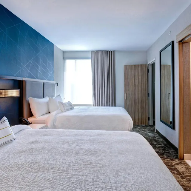 جناح بسريرين كوين مع سرير سحّاب إضافي مع أريكة لذوي الإعاقة، SpringHill Suites by Marriott Orangeburg 1/6