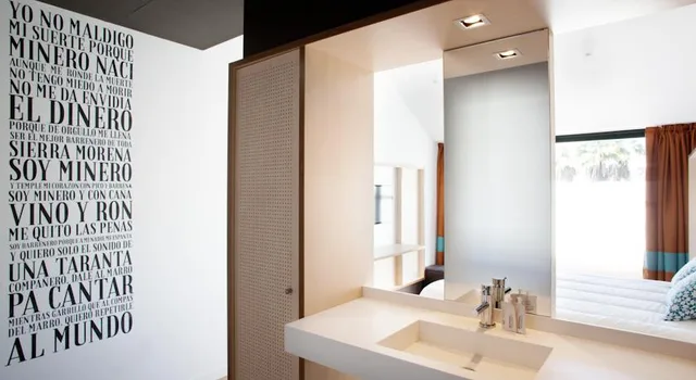 غرفة قياسية ثلاثية، Toc Hostel Madrid 2/2