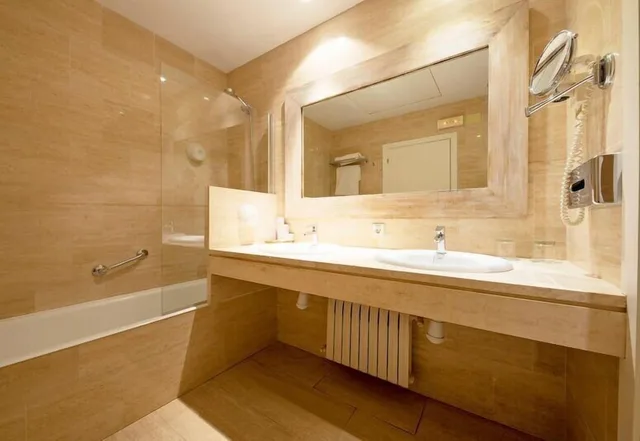 Garden, Family, Queen and Twin Beds، Port Huerto del Cura 5/5
