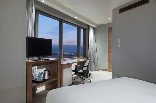 غرفة عائلية بسرير مزدوج مع أريكة، Hampton By Hilton Bursa 2/3