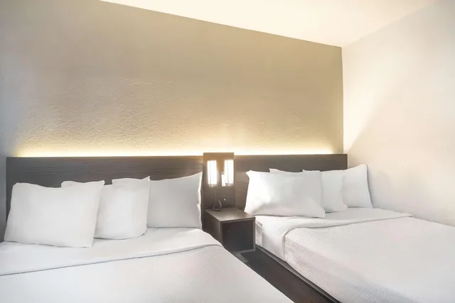 غرفة رباعية بسرير مزدوج، Motel6 Del Rio, TX 5/10