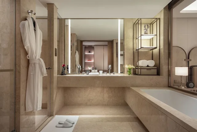 Classic, King Bed, Club Lounge Access, InterContinental Wuxi Taihu New City 6/6