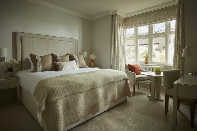 Feature, Lodge, King Bed, Annex، Brockencote Hall Hotel 1/4