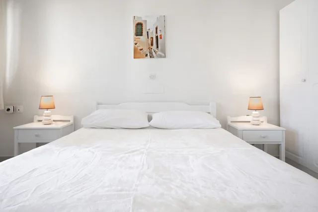 غرفة قياسية بسرير مزدوج بشرفة، Ersi Villas 5/10