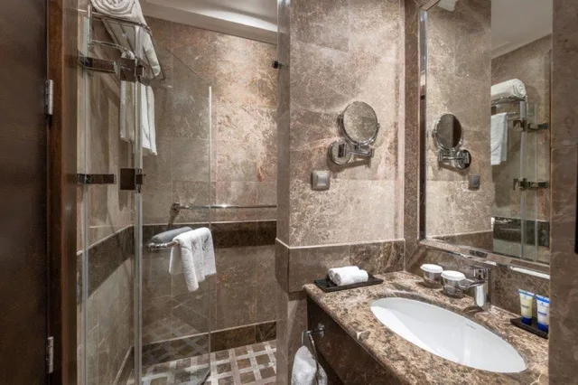 Junior Suite, Accessible, Copthorne Makkah Al Naseem 4/5