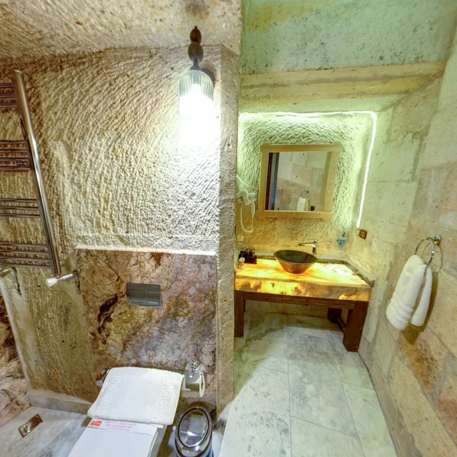 جناح عائلي بسريرين منفصلين وسرير كينج، Roma Cave Suite Hotel 7/7