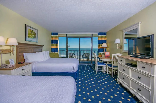 Schooner, Deluxe, Ocean Front، Compass Cove Resort 1/3