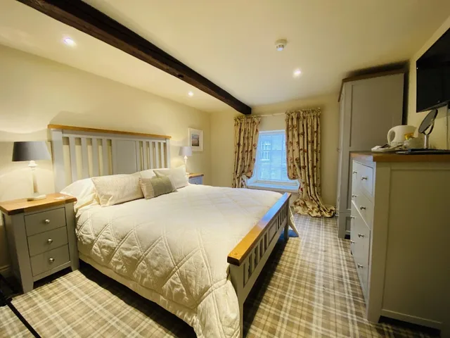 غرفة سوبيريور بسرير كينج، The Moon Inn at Stoney Middleton 5/7